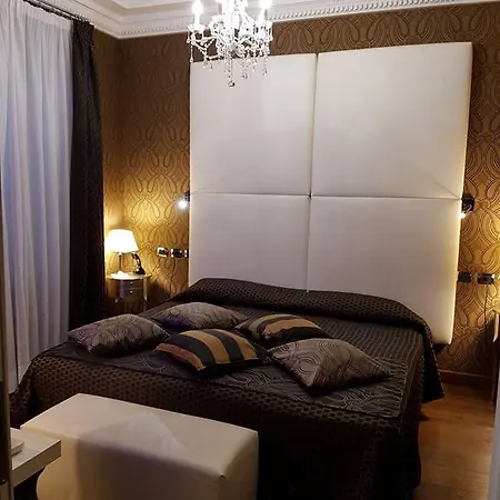 Indipendenza House *